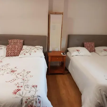 Renovated House Ideal For Families And Friends *